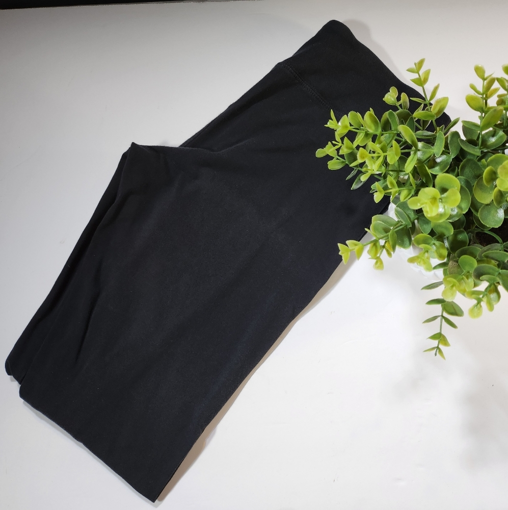 3/$35 TNA Black Medium Leggings